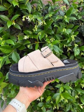 New Dr. Martens Mattison Suede Pink Platform Slide Sandal